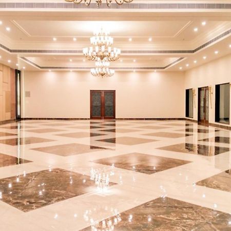 Hotel Lotus Grand Mathura Dış mekan fotoğraf